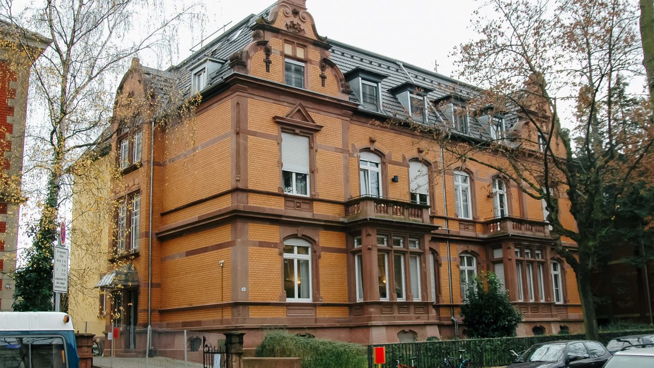 Fassade und Haupteingang des Liefmannhauses